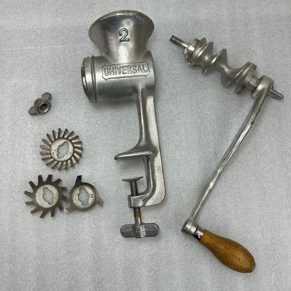 Vintage Universal No. 2 Manual Cast Iron Meat Food Grinder W/ Hand crank Clean